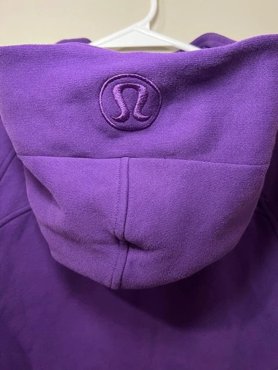 Lululemon University of Washington Women’s Huskies Scuba Purple Hoodie - Picture 4 of 5